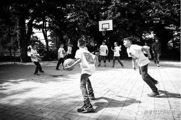 你所谓的无意犯规，是别人的球场坟墓