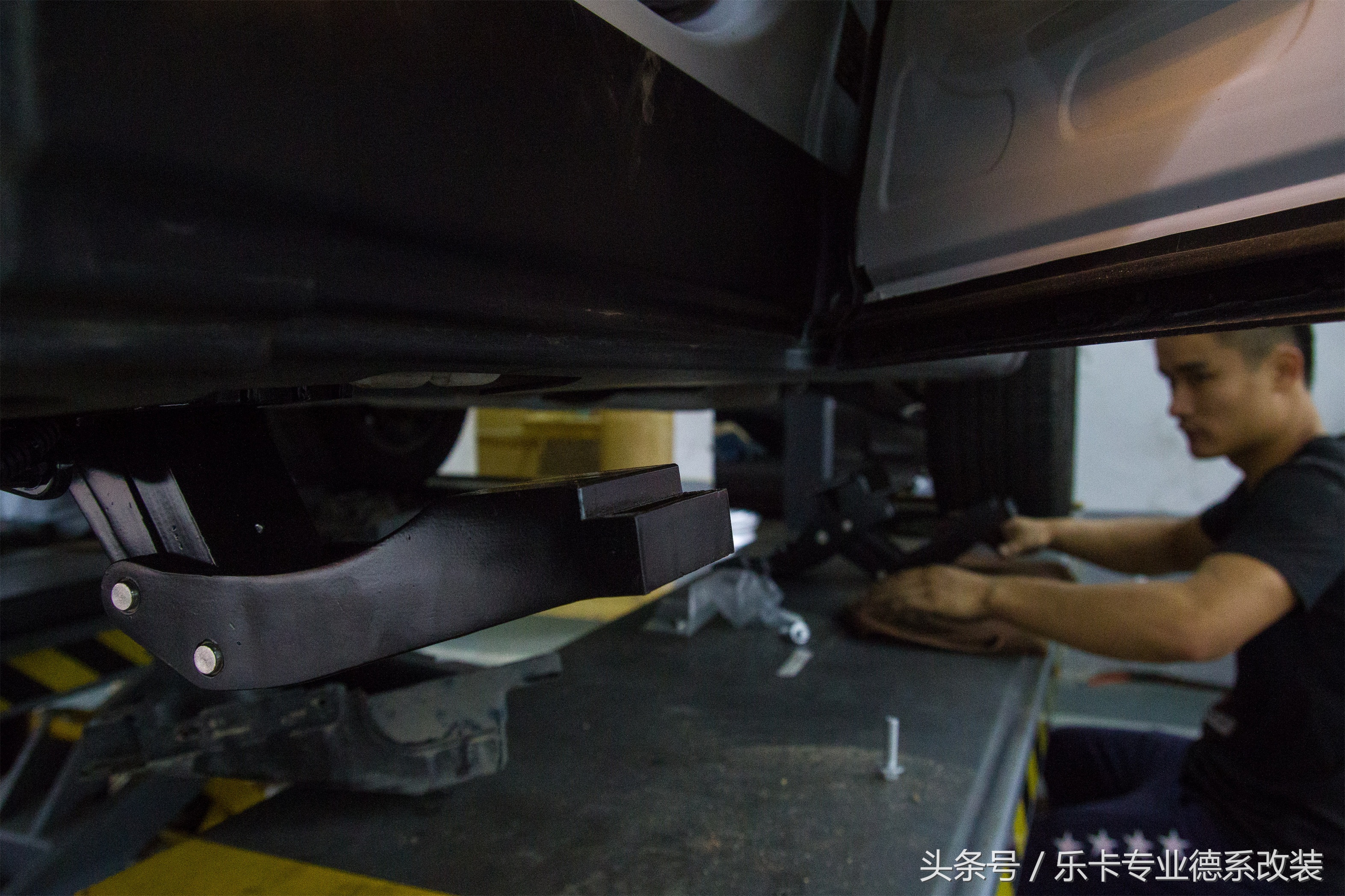 路虎揽胜行政踏板加装,路虎揽胜运动加装踏板