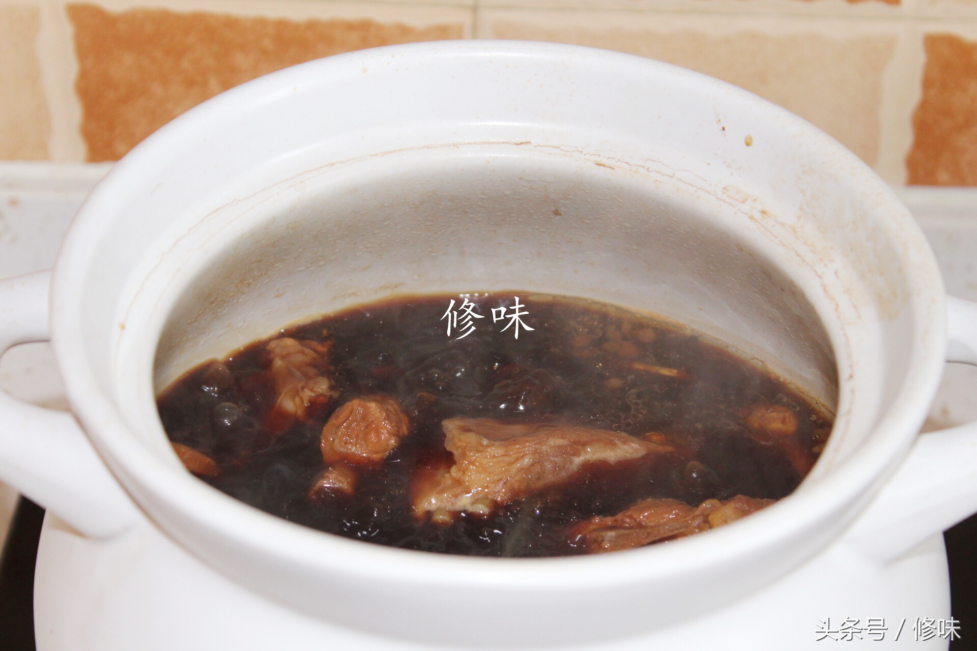 卤排骨和红烧排骨的区别,用啤酒卤排骨怎么卤才好吃