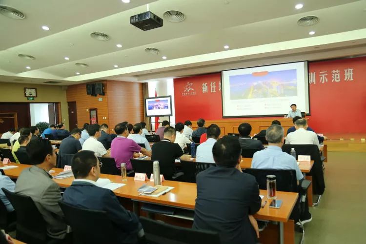 政法委书记对照新时代好干部标准,如何当一名合格的政法委书记