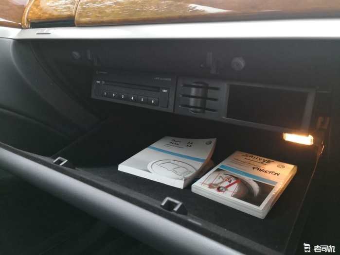 内饰媲美奔驰s,内饰与奔驰媲美的车