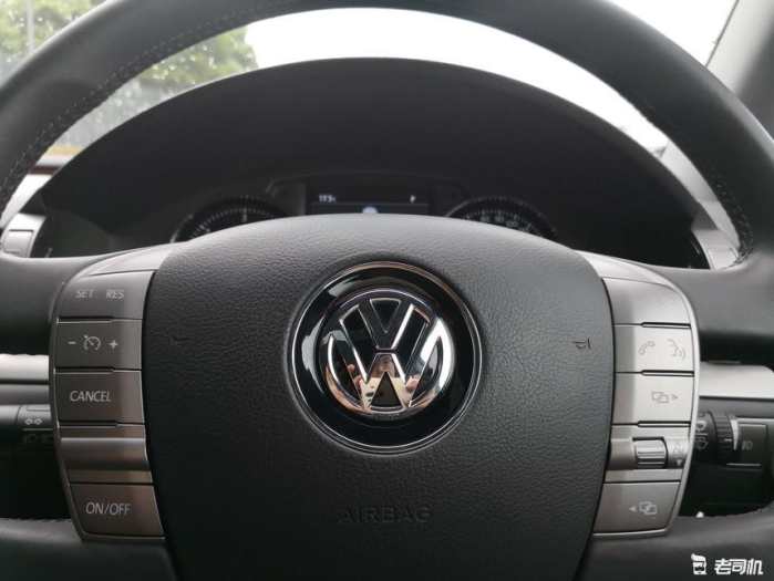 内饰媲美奔驰s,内饰与奔驰媲美的车