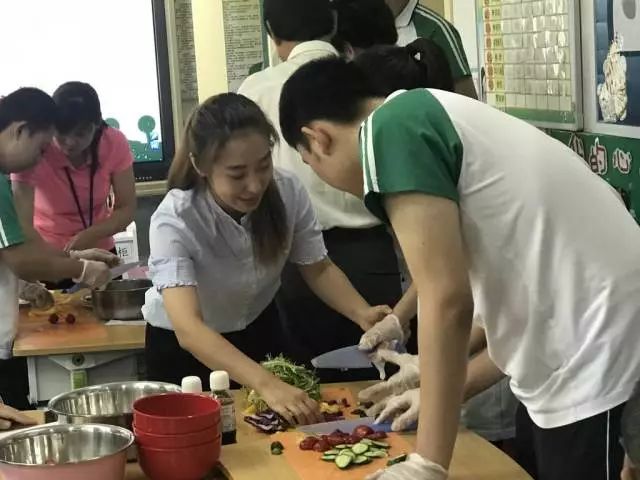 「速递」以个别化教育为基础,探索新时代培智教育课程改革:北京师范大学培智教育课程与教学改革研讨会在北京市朝阳区安华学校举行(一)