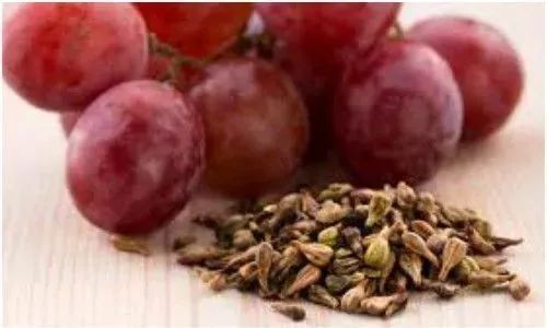 吃西瓜的时候要吐籽吗,吃西瓜不吐籽的好处和坏处