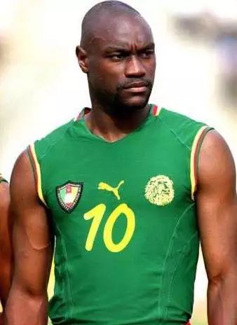 「夜读」世界杯经典球衣图鉴，哪一件是你的青春？