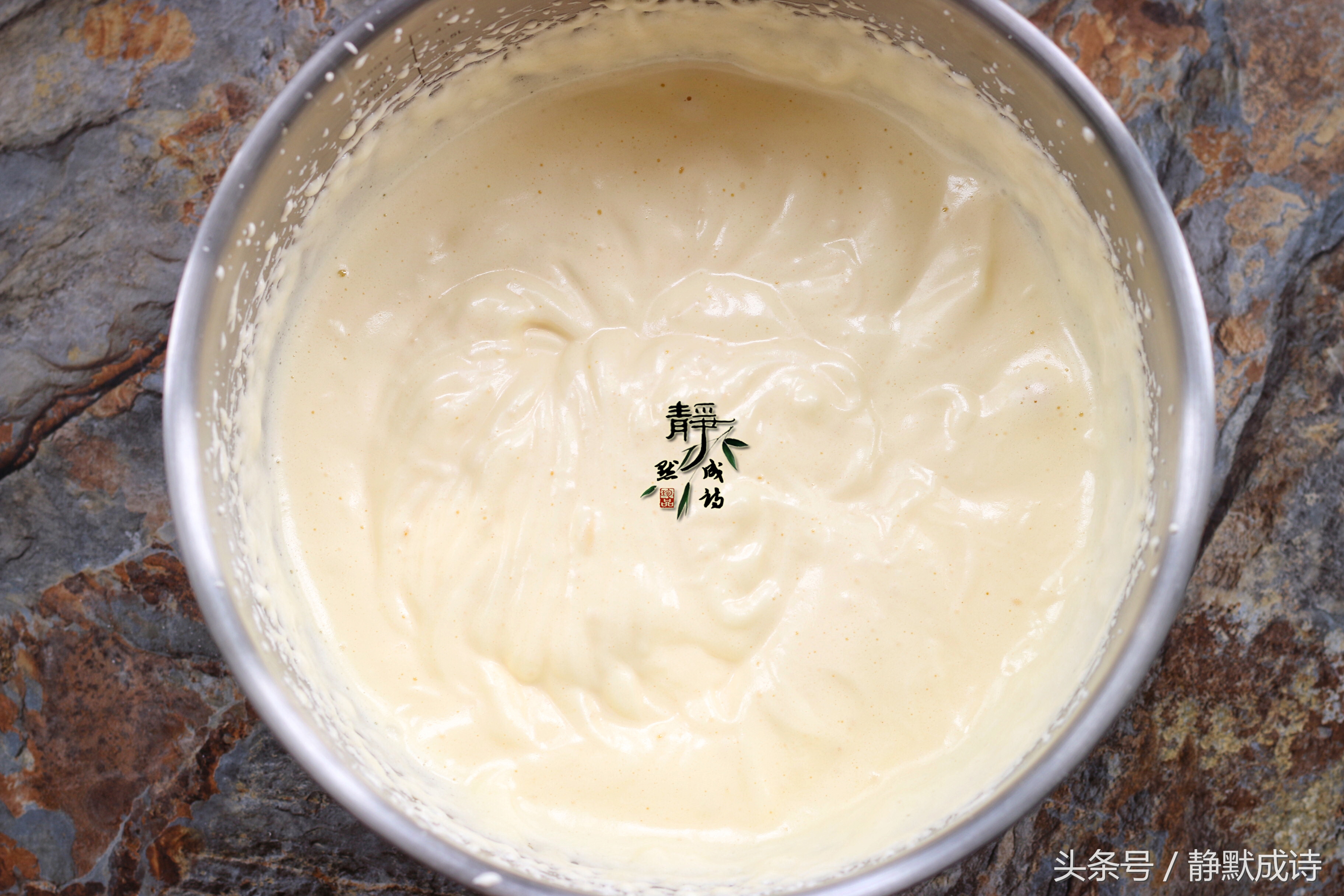 酥软的烤小蛋糕这样做才好吃,如何制作小蛋糕又简单又好吃