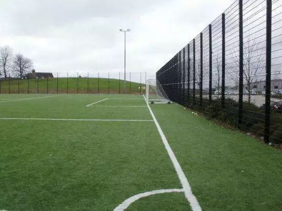 足球不应该是资本游戏,现在的足球本身就是资本家的游戏