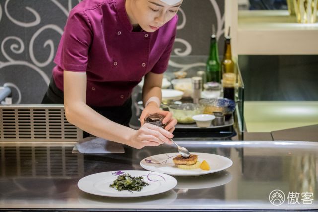 一次只接待8桌，低调开了8年，这家老牌法式铁板烧你却还没听说过