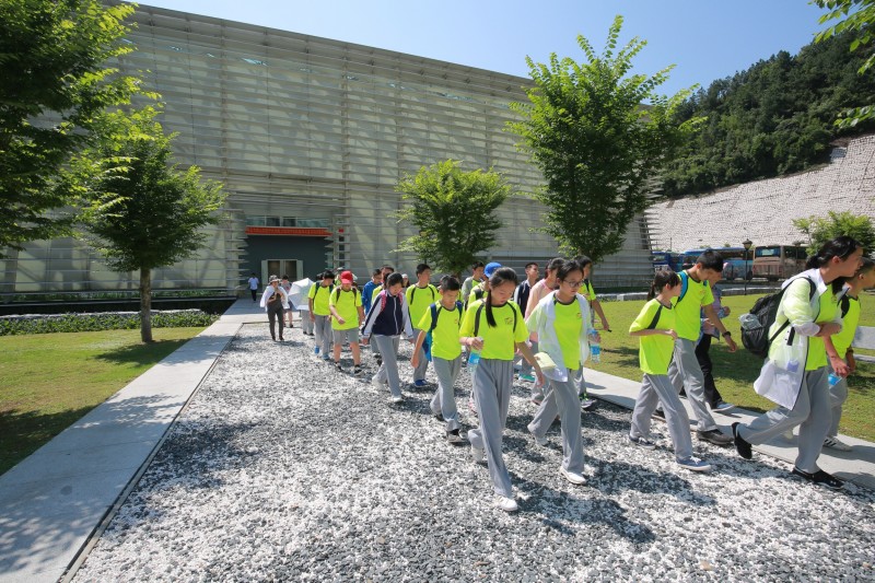 行万里路是为了寻找远方的自己,春风十里只为遇见更好的自己