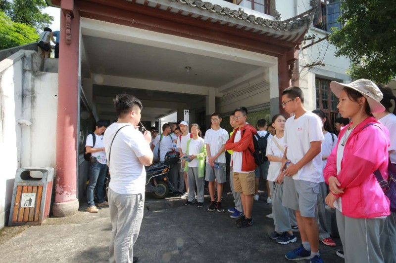 行万里路是为了寻找远方的自己,春风十里只为遇见更好的自己