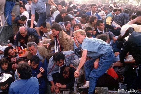 为了世界杯，这些足球流氓拼死搏斗，最终的王者却是这一国