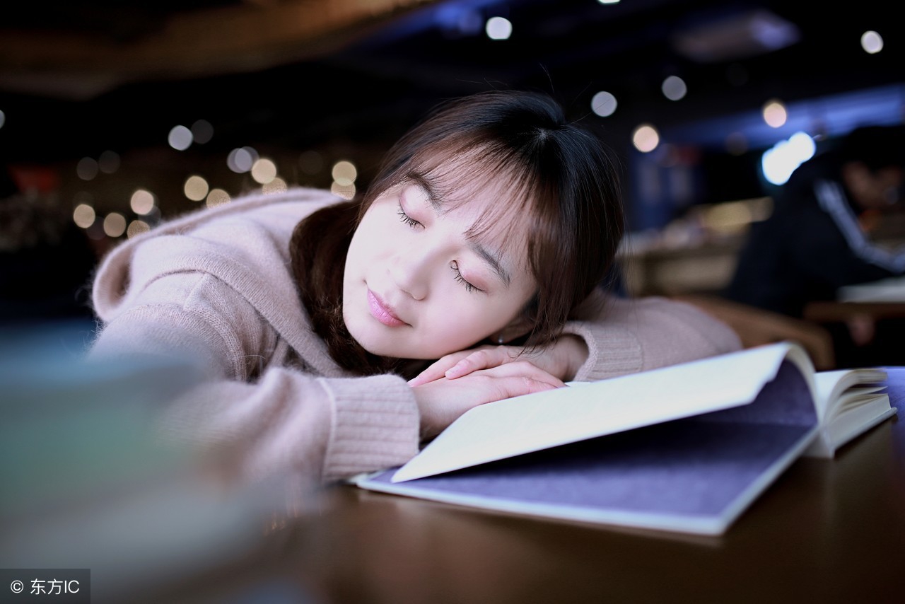 男友分手被挽回后对我的态度变了,男友提分手安慰我