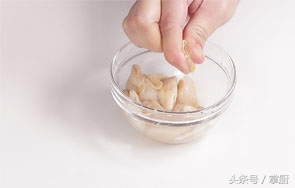 蒜蓉扇贝怎么烤着吃好吃,冻的蒜蓉粉丝扇贝怎么做才好吃