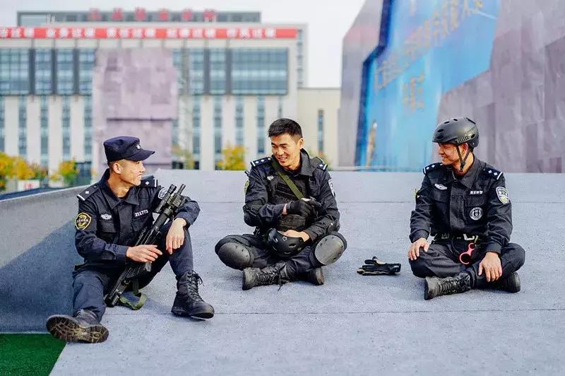 你看起来像我战友图片,你看起来像我战友素材