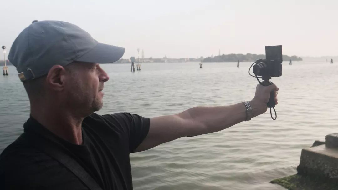 单评｜大变焦比的全新黑卡VI，下一个VLOG神器