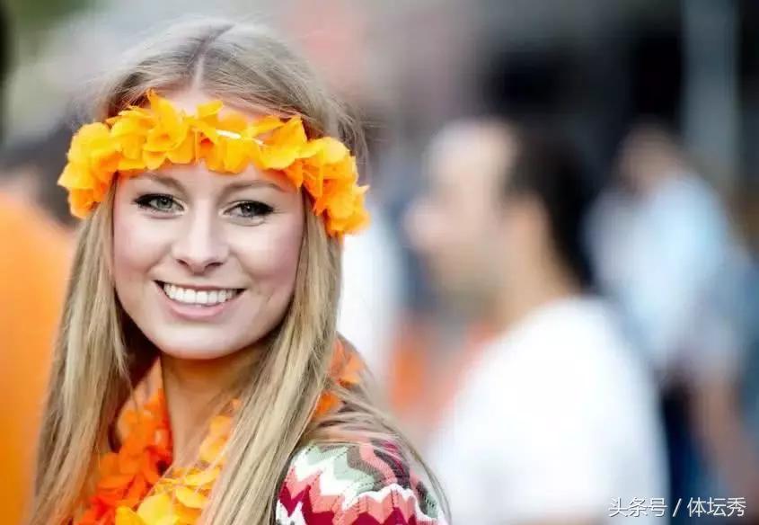 不懂球的女人看世界杯,不懂足球的人看世界杯