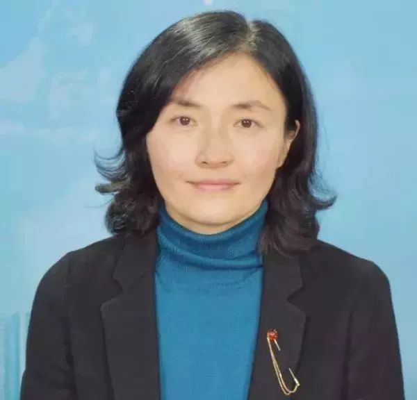 不戴口罩女院长,女院长不戴口罩停职接受检查