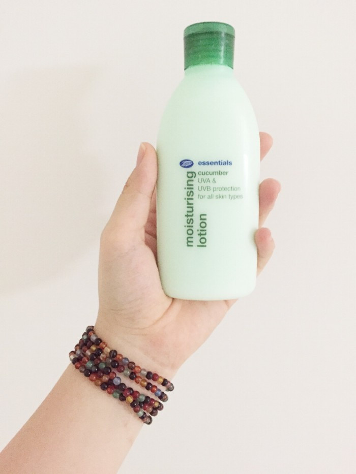 什么洗面奶既能控油祛痘还能美白,控油清爽美白祛斑的洗面奶