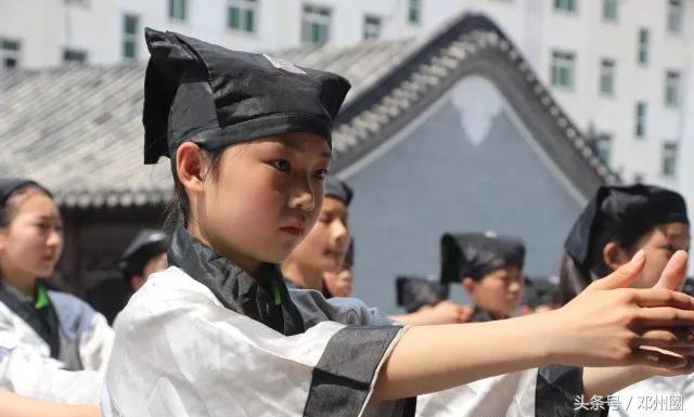 邓州市城区四小北校区花洲书院研学行活动侧记