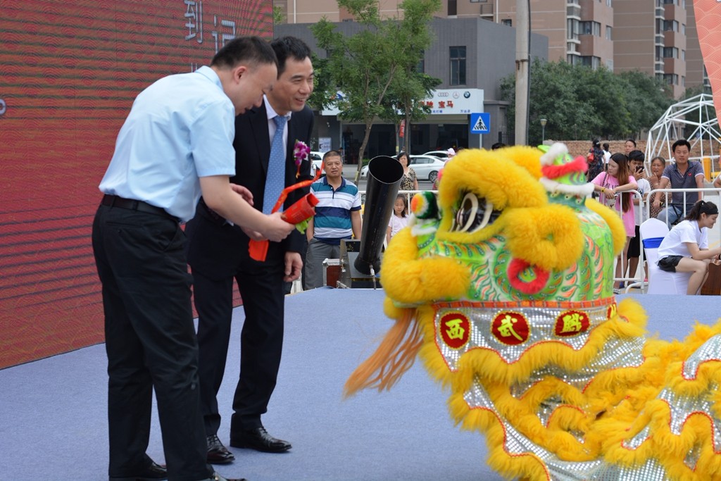 徐记海鲜雁南一路店电话,徐记九头鸟肥牛海鲜价格
