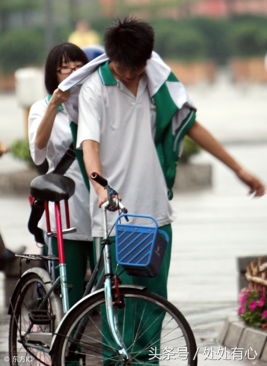 孩子初中早恋怎么处理和教育,孩子初中早恋了怎么引导