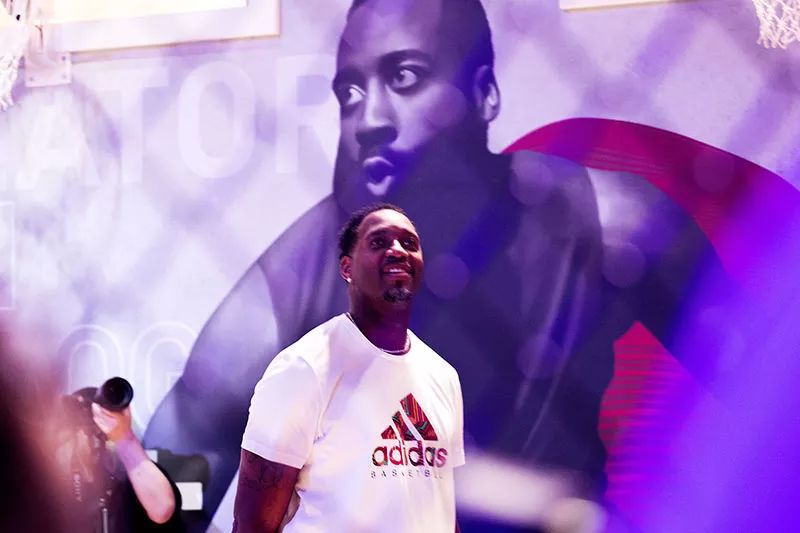 闄愰噺鐗坅didas,瀹樻柟adidas