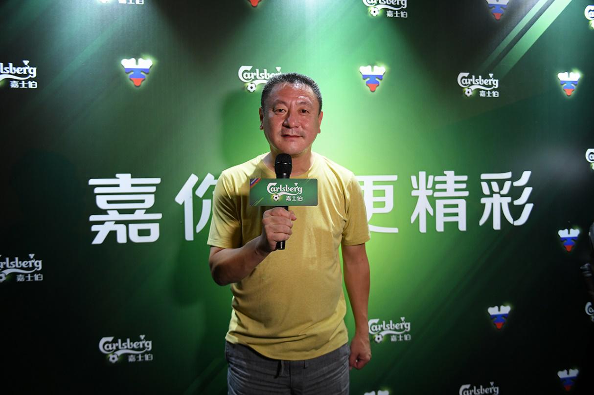 山城球迷畅享电竞足球激情,嘉你更精彩