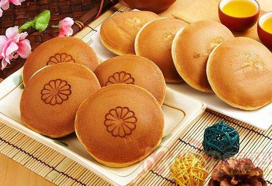 哆啦a梦最喜欢吃的铜锣烧怎么做,哆啦a梦最爱的铜锣烧做法