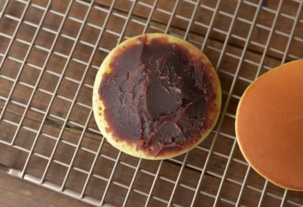 哆啦a梦最喜欢吃的铜锣烧怎么做,哆啦a梦最爱的铜锣烧做法