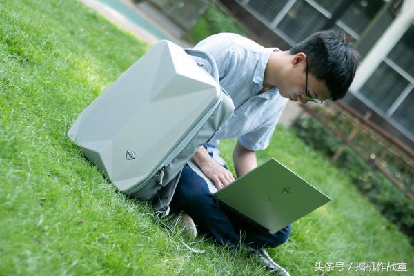 机械师空间站电脑包测评,机械师空间站双肩包测评