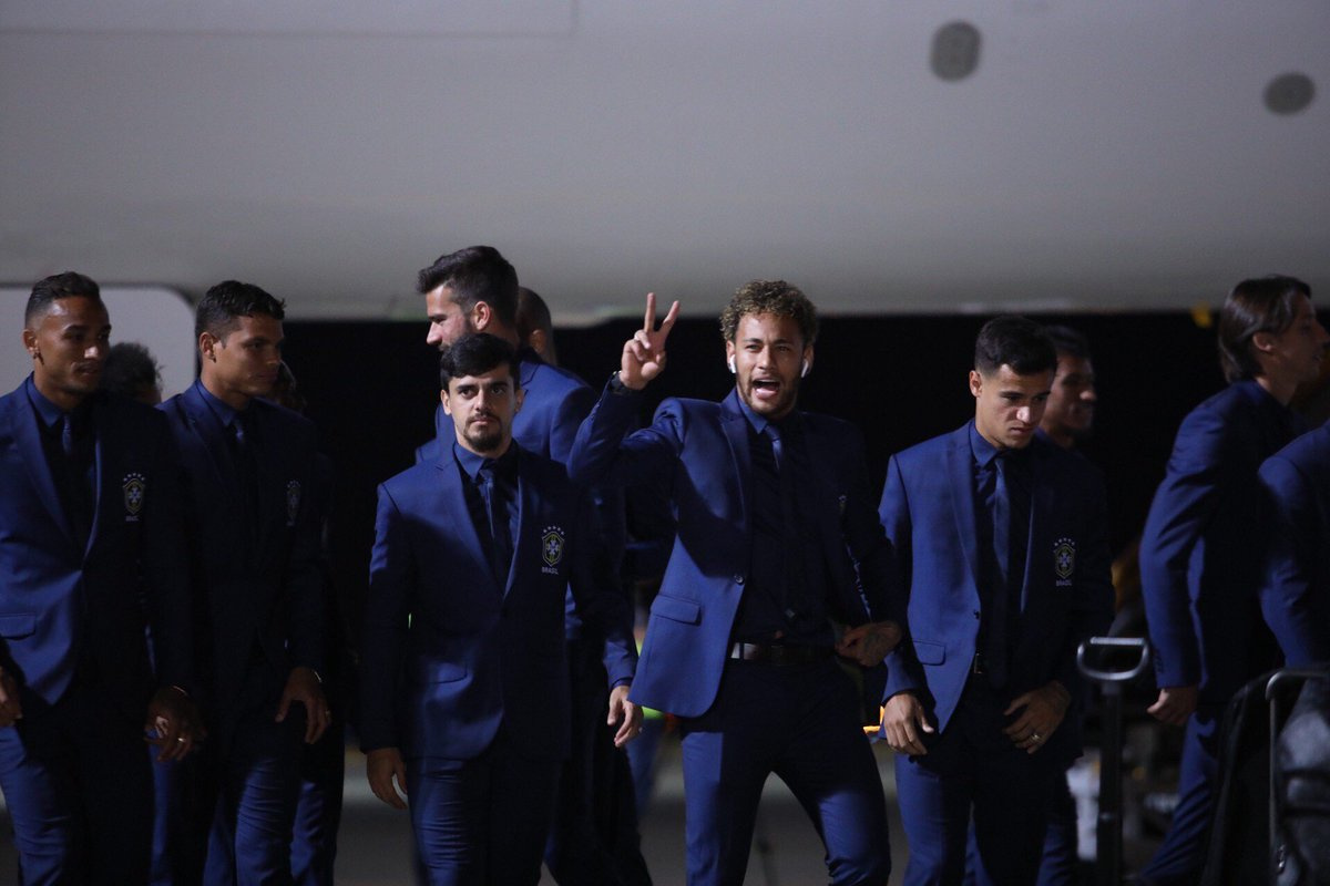 桑巴足球实力有多强,足球场上惨痛瞬间