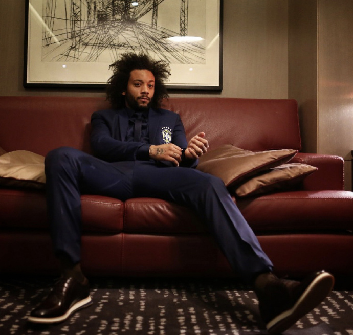 桑巴足球实力有多强,足球场上惨痛瞬间