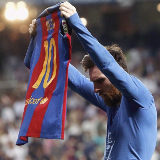 「足坛趣事」细数足坛球员十大进球庆祝动作（上）！