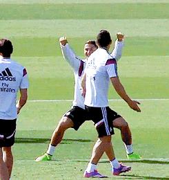 男神约我熬夜看球？别虚！精致观球看这里！