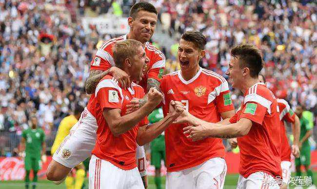 世界杯球员手臂上戴的是什么,世界杯红黄卡牌是什么