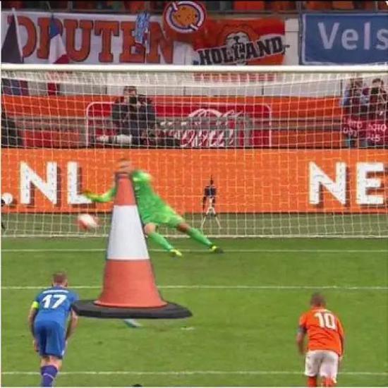 导演有预测能力,导演扑出梅西点球