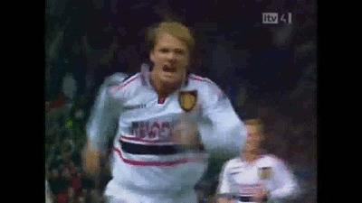 「足坛趣事」细数足坛球员十大进球庆祝动作（上）！