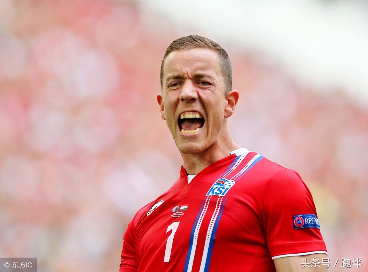 绝代双骄梅西和c罗对决,足坛绝代双骄c罗和梅西