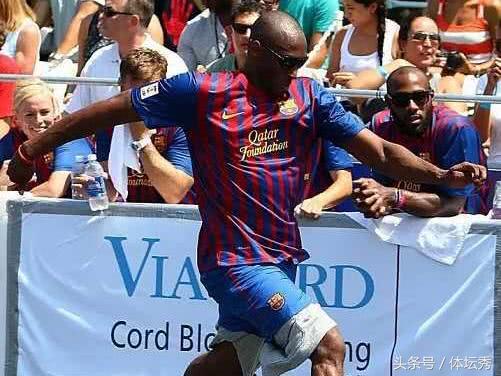 足球经典过人马修斯假动作,足球球星玩绝技