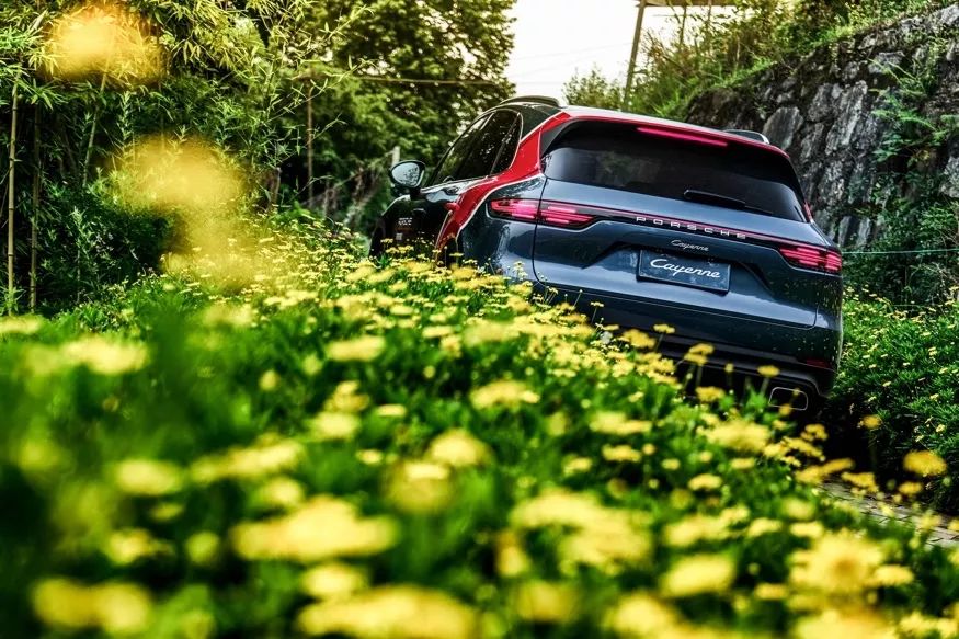 24款保时捷cayennee-hybrid混动版,保时捷卡宴cayenneturbocoupe4.0t