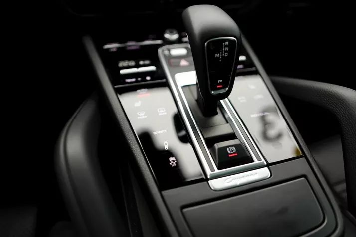 24款保时捷cayennee-hybrid混动版,保时捷卡宴cayenneturbocoupe4.0t