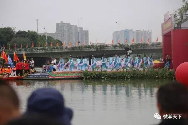 湖北孝感赛龙舟能不能有点新意,端午赛龙舟百船
