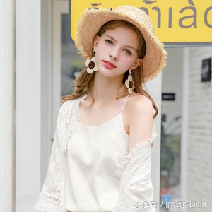 一件雪纺衫怎么搭,夏天白色雪纺上衣太透穿什么内搭