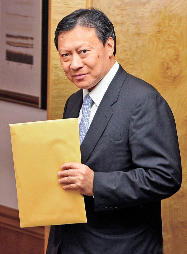 香港十大富豪开什么车,香港十大富豪区排名