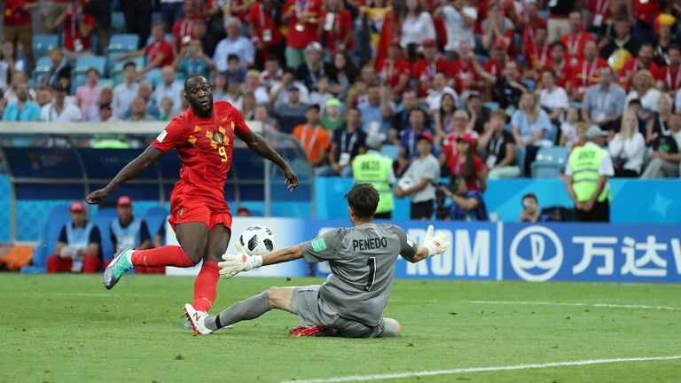 默滕斯比利时进球,世界杯卢卡库错失三球