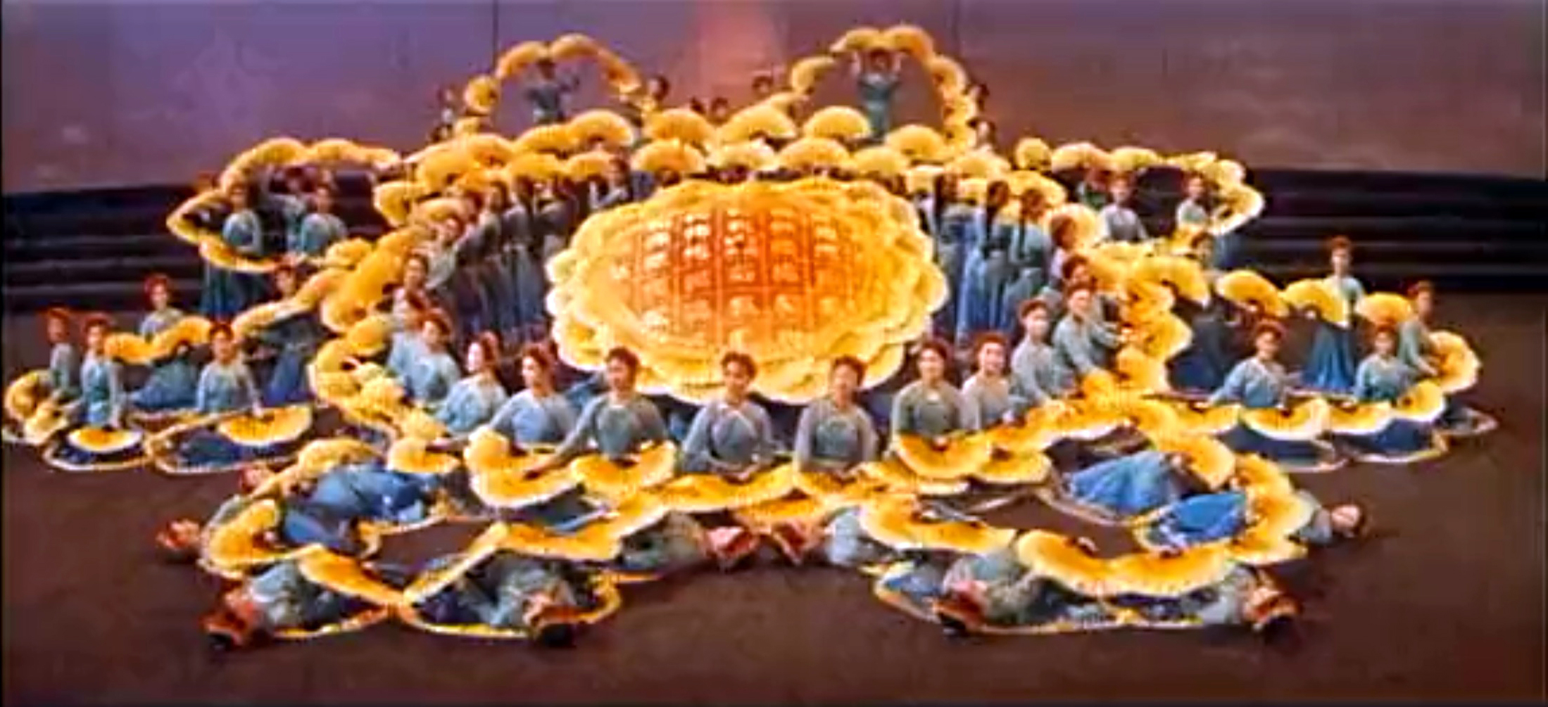 50多年前一部真正大片3000多演员同台35首难忘金曲经典难超越