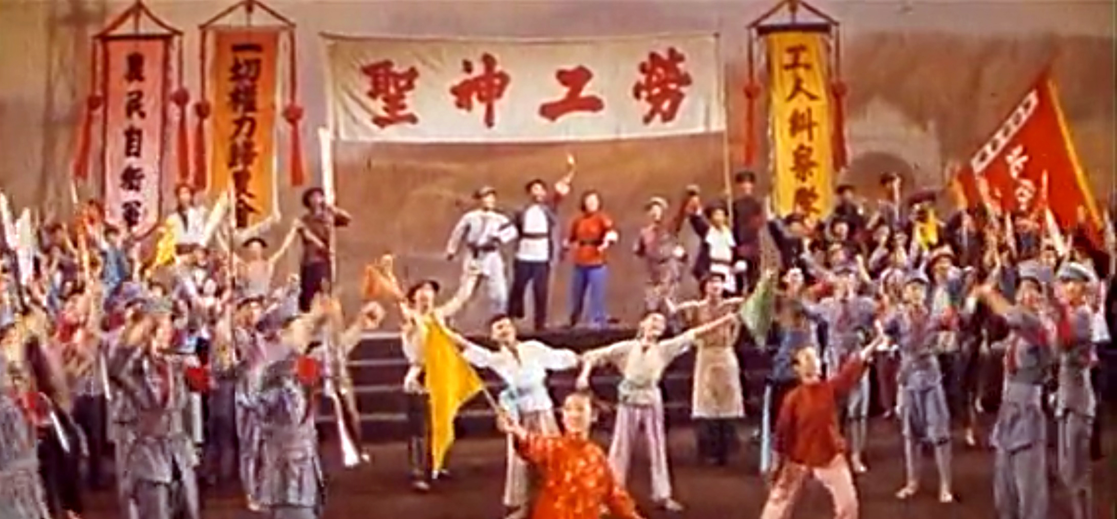 50多年前一部真正大片3000多演员同台35首难忘金曲经典难超越