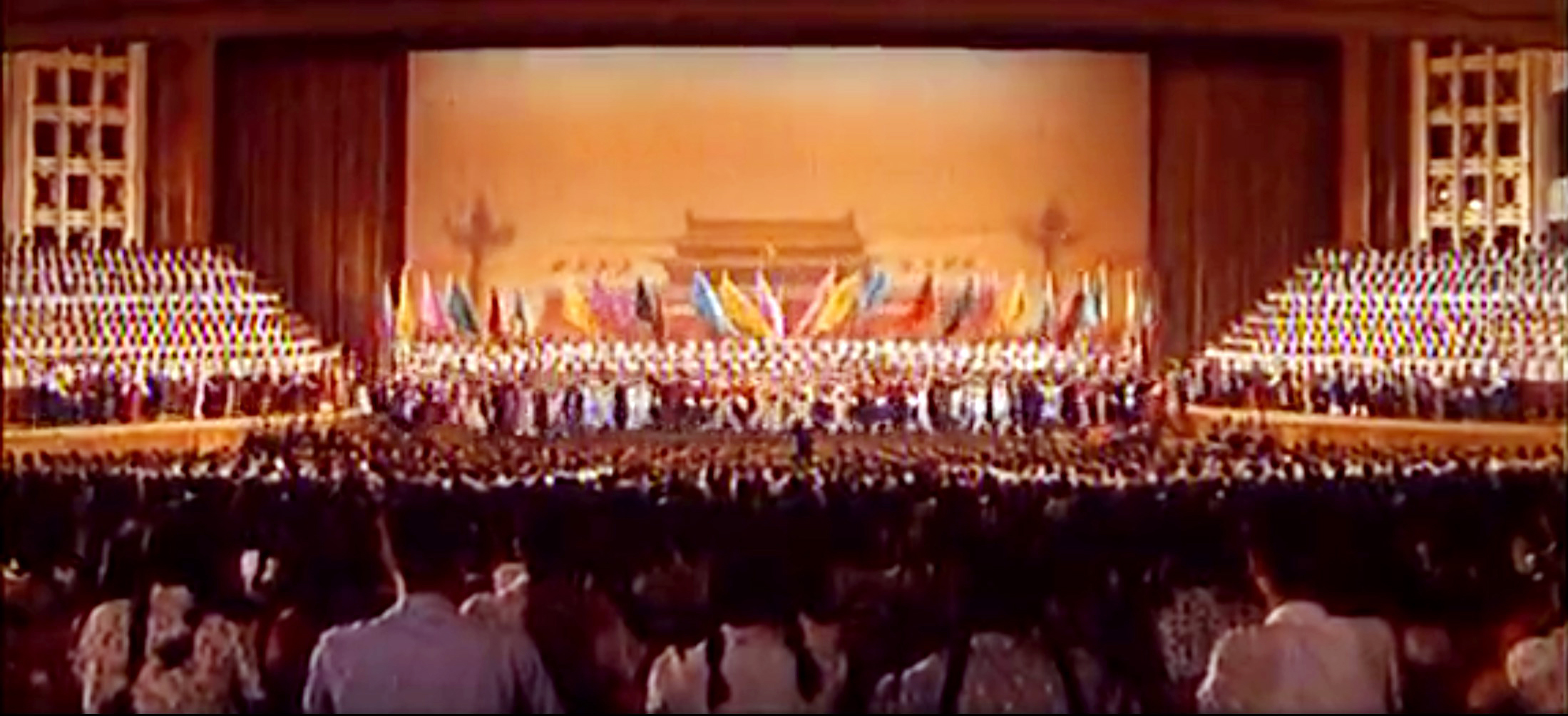 50多年前一部真正大片3000多演员同台35首难忘金曲经典难超越