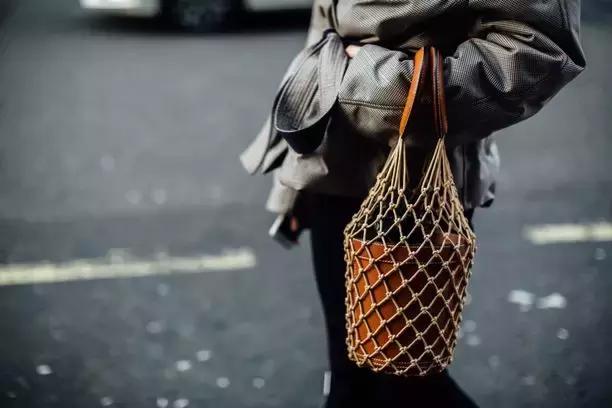 这8款平价小众包太适合当季了,小众包时尚