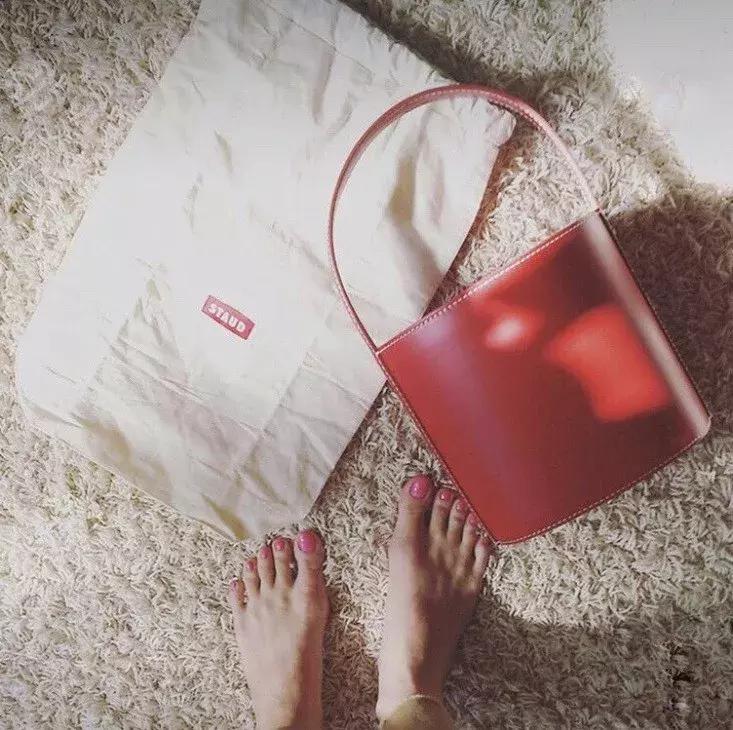 这8款平价小众包太适合当季了,小众包时尚